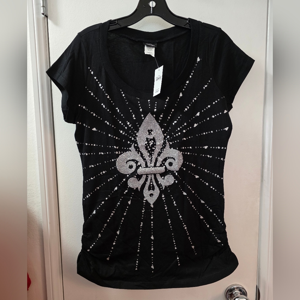 Vanity Black Short-Sleeve Tee with Silver Fleur-de-Lis Graphic